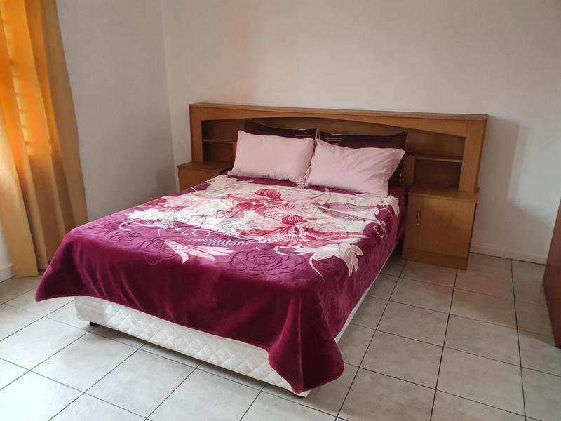 To Let 1 Bedroom Property for Rent in Walmer Estate Western Cape